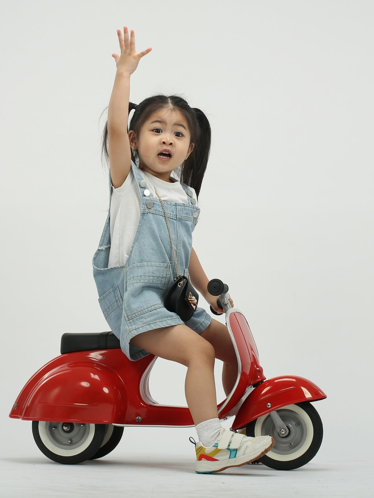 Primo Classic Ride On Scooter Outdoor Play Amboss Toys