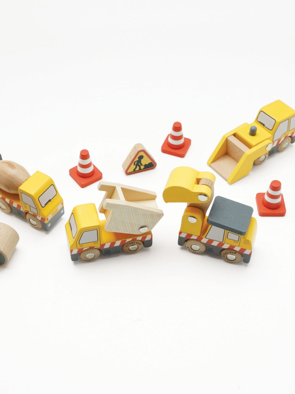 Wooden Construction Toy Cars, Trucks, & Diggers Vehicles Le Toy Van