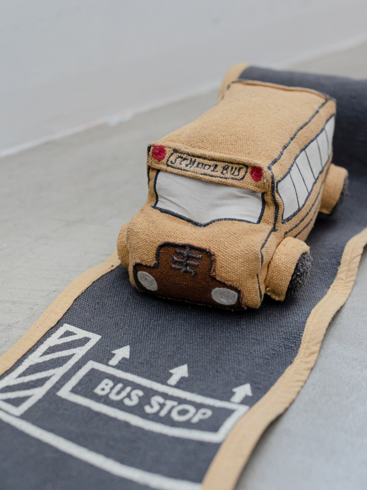 Ride & Roll - School Bus Pretend Play Lorena Canals