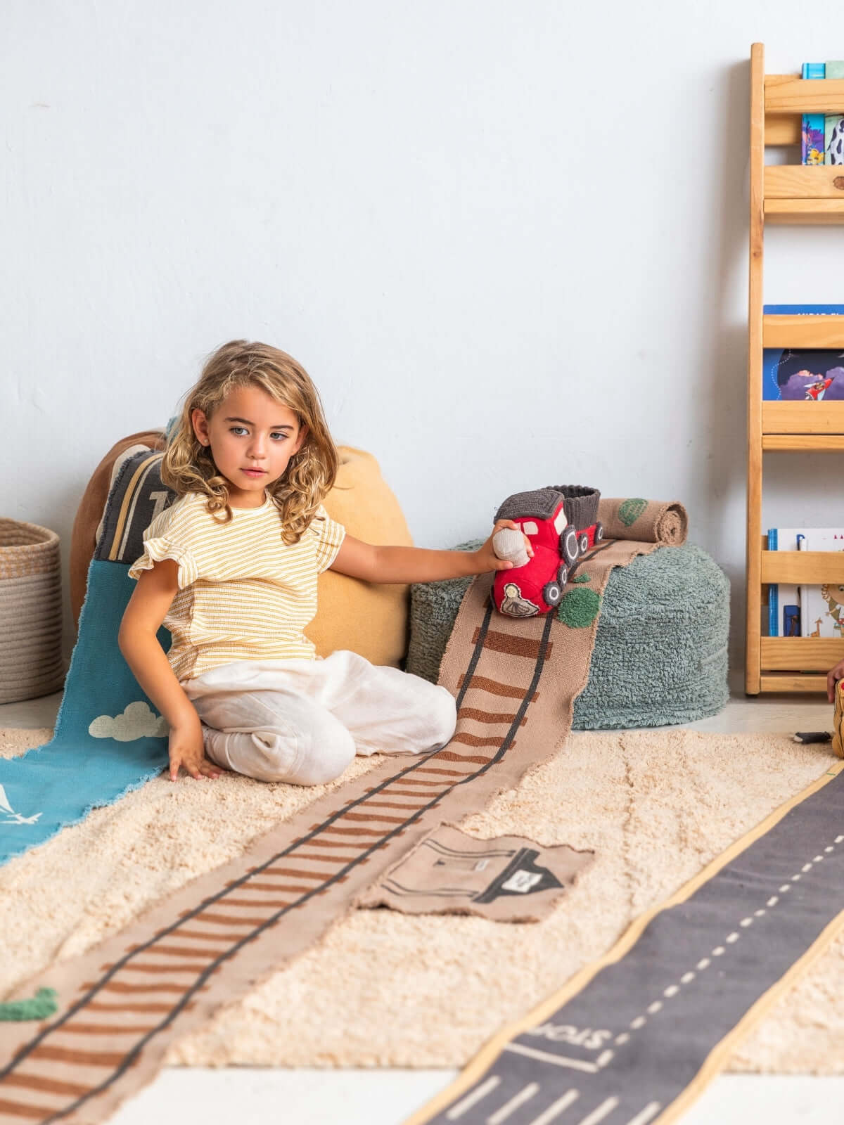 Ride & Roll - Train Pretend Play Lorena Canals