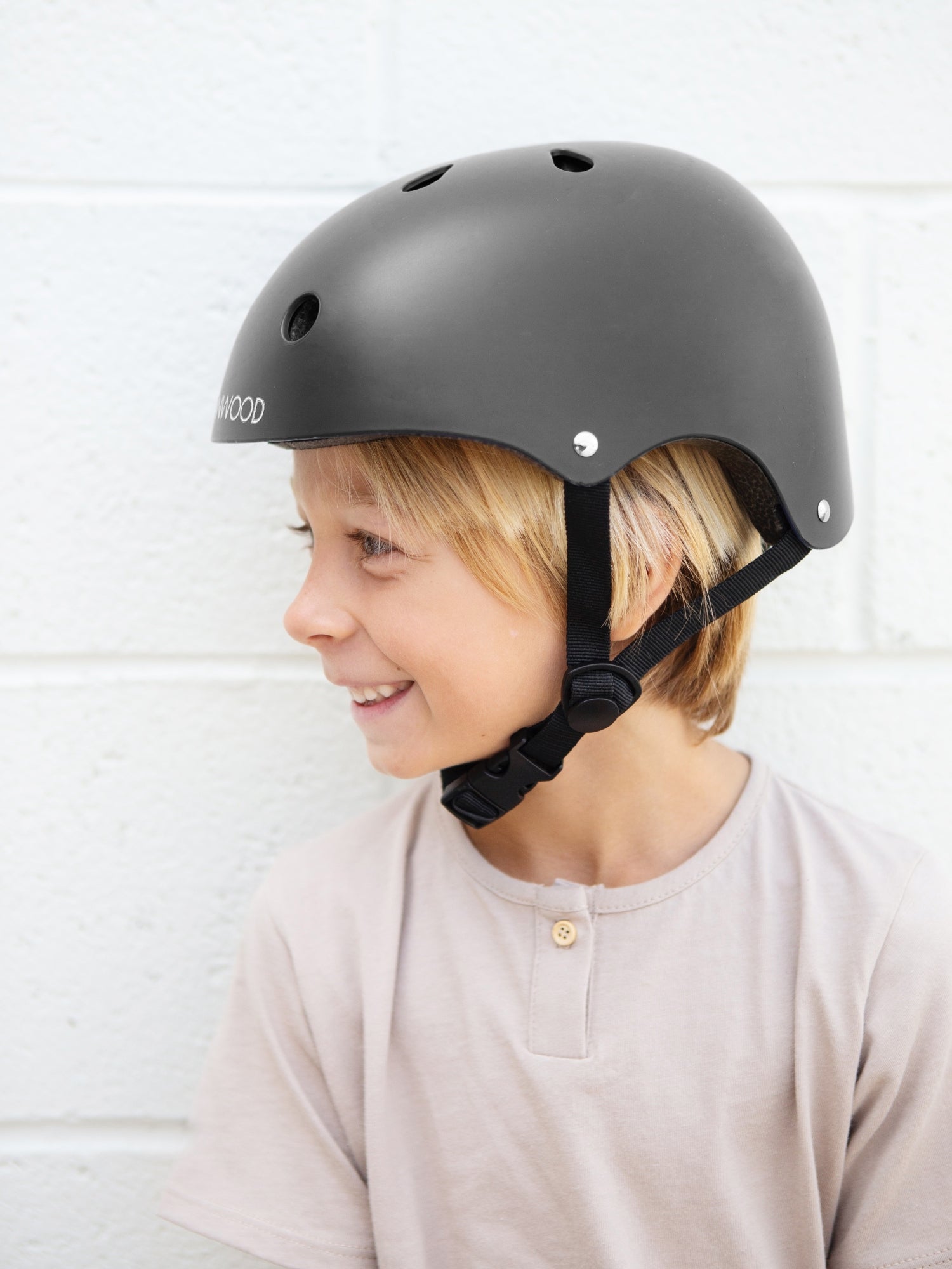 Classic Helmet Outdoor Play Banwood