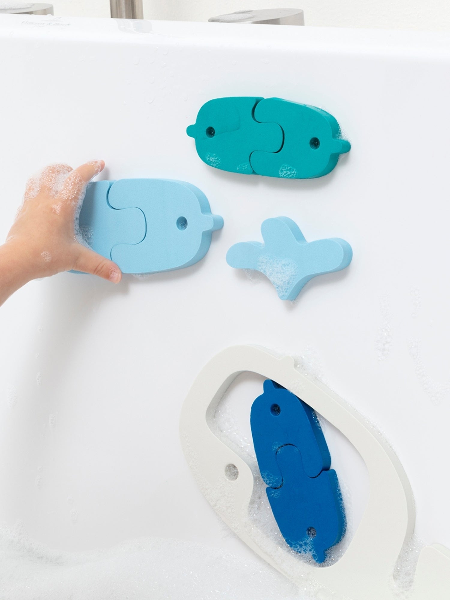 Bath Puzzle - Whale Bath Toys Quut Toys