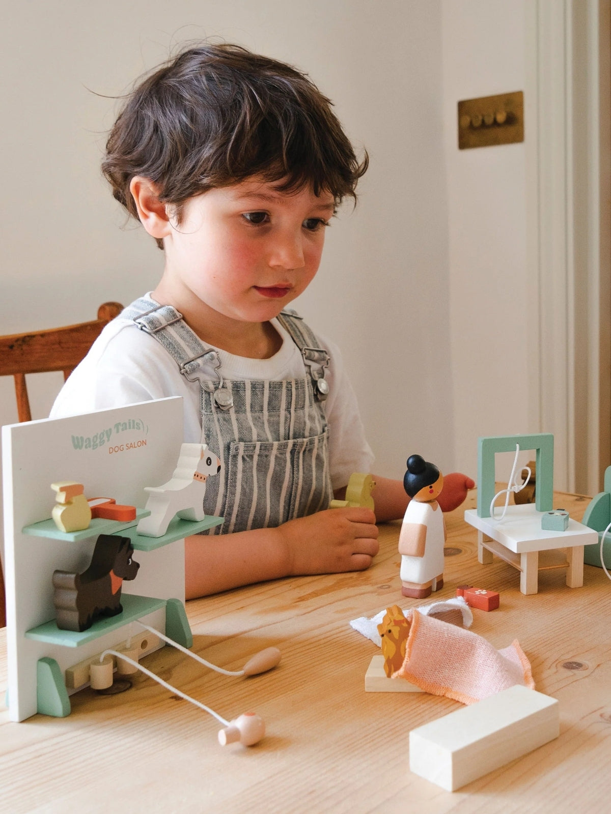 Waggy Tails Dog Salon Pretend Play Tender Leaf Toys