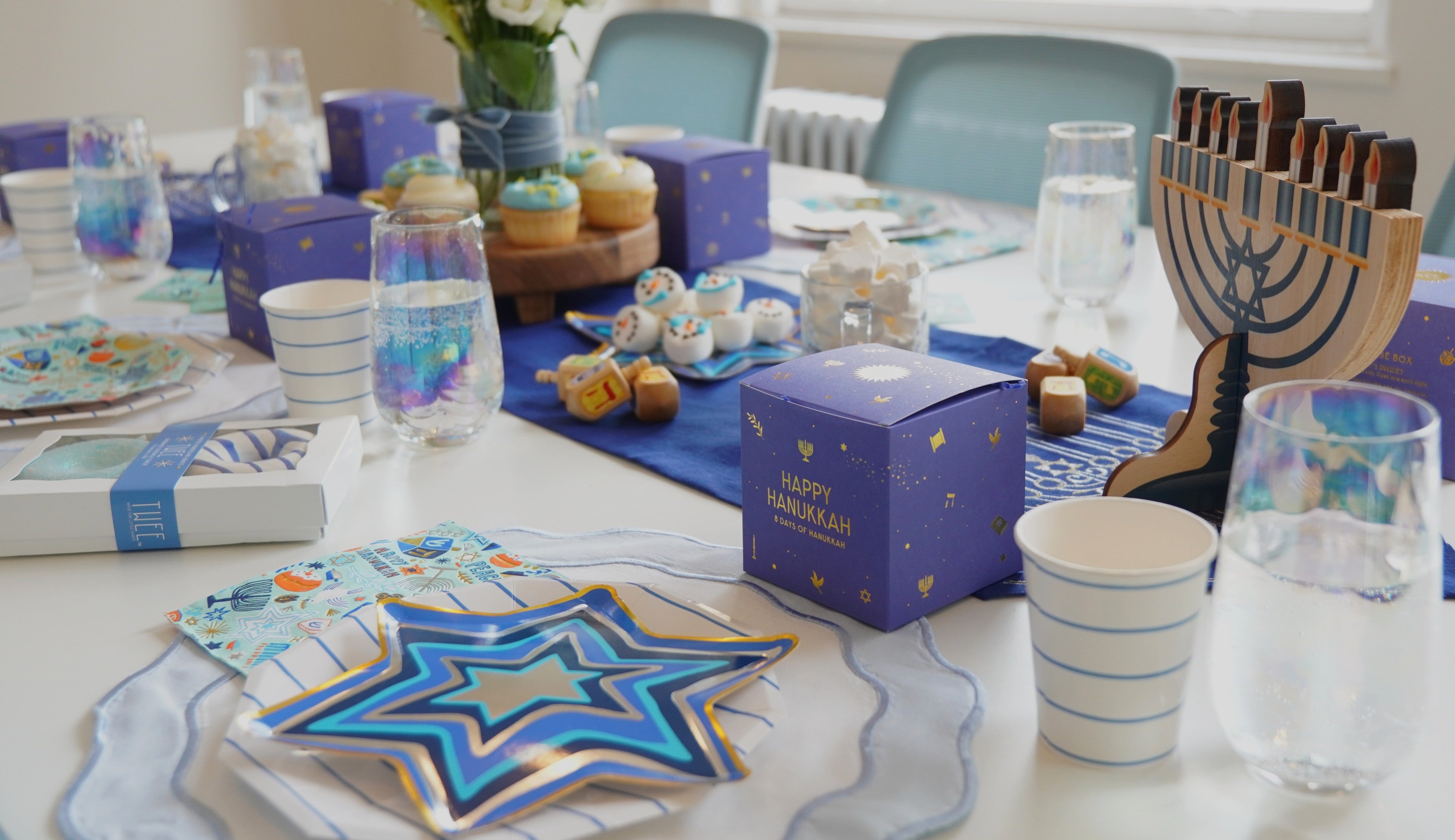 hanukkah party tablescape