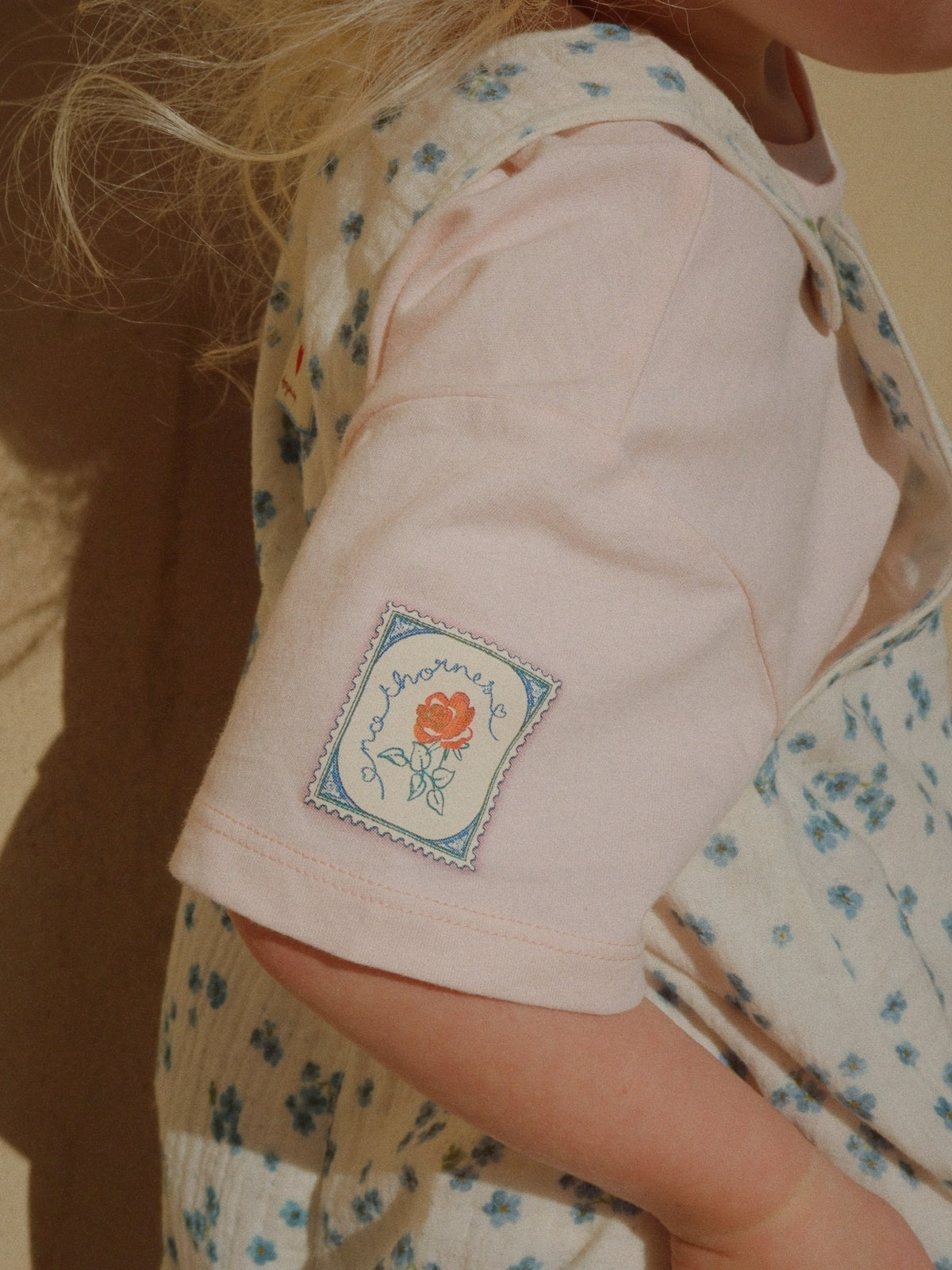 Rosie H-W x Konges Sløjd Letter Tee Tees Konges Sløjd