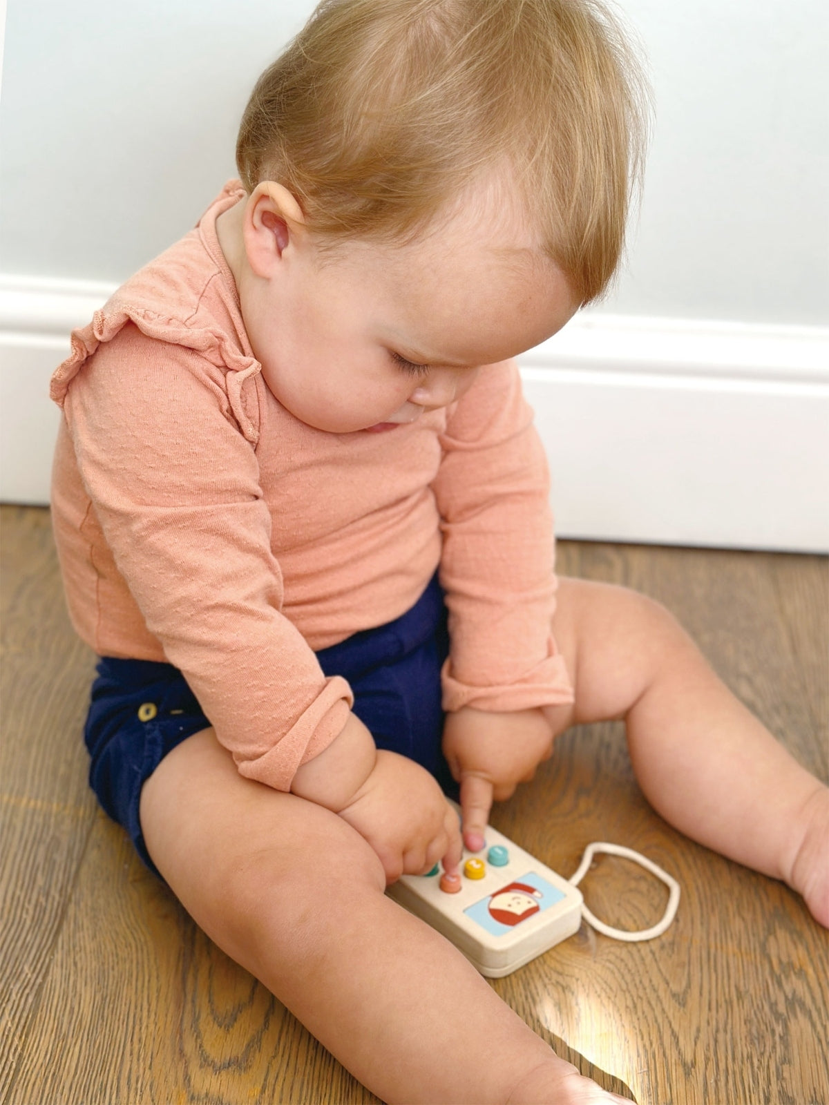 Wooden Mobile Phone Pretend Play Mentari