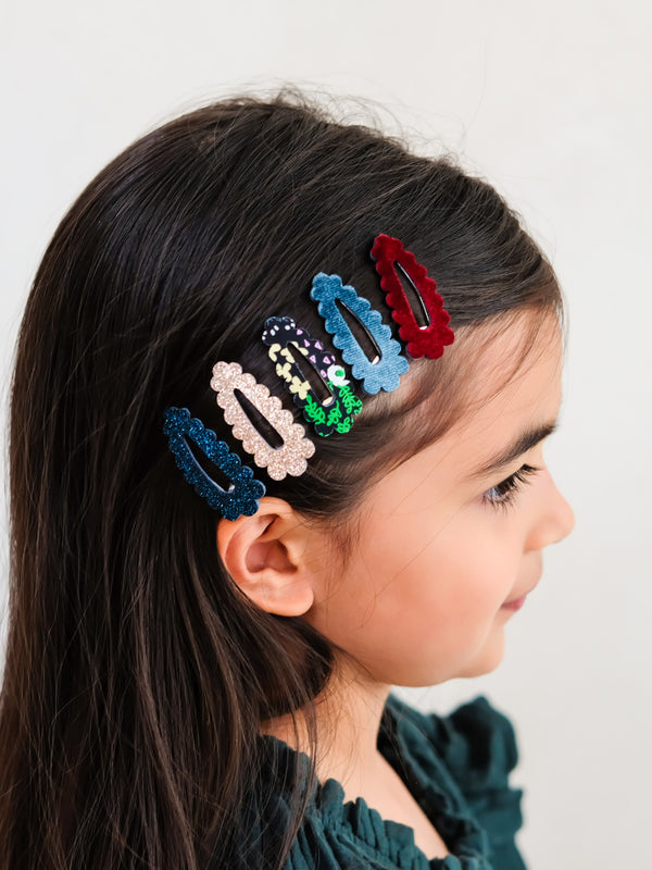 Blackberry Scalloped Mini Clips
