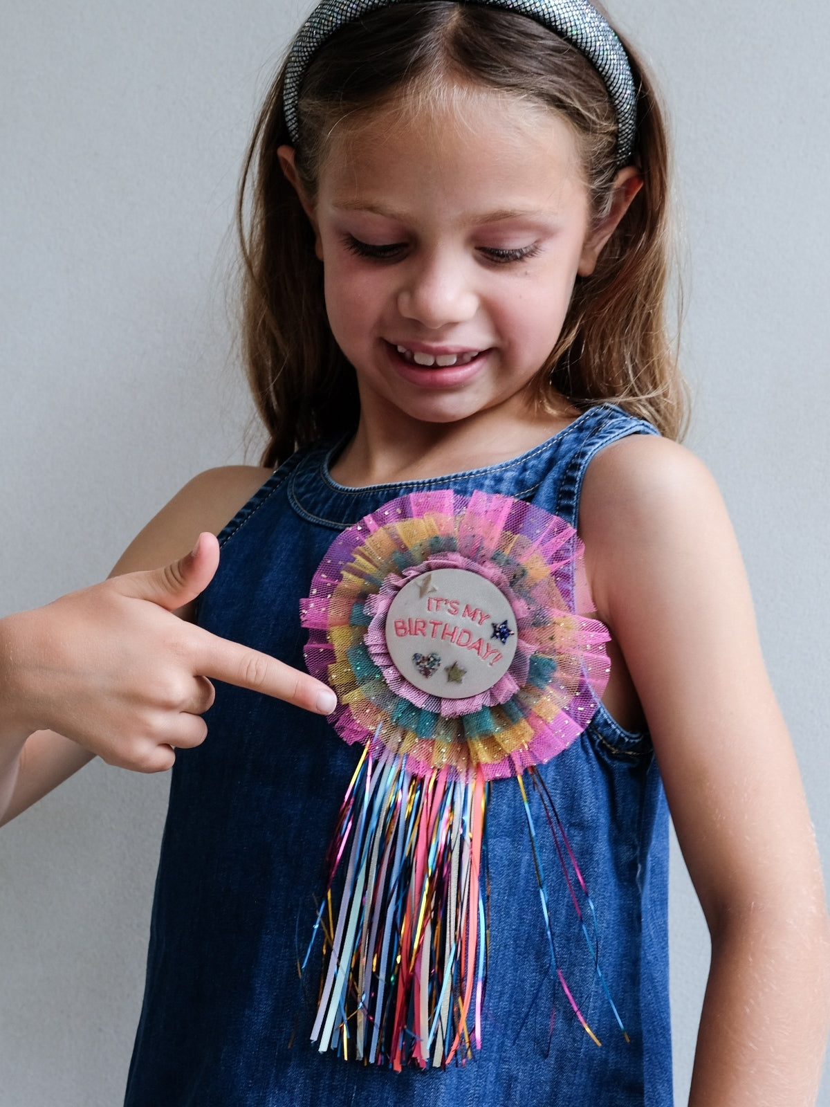 Diva Birthday Badge Party Supplies Mimi & Lula