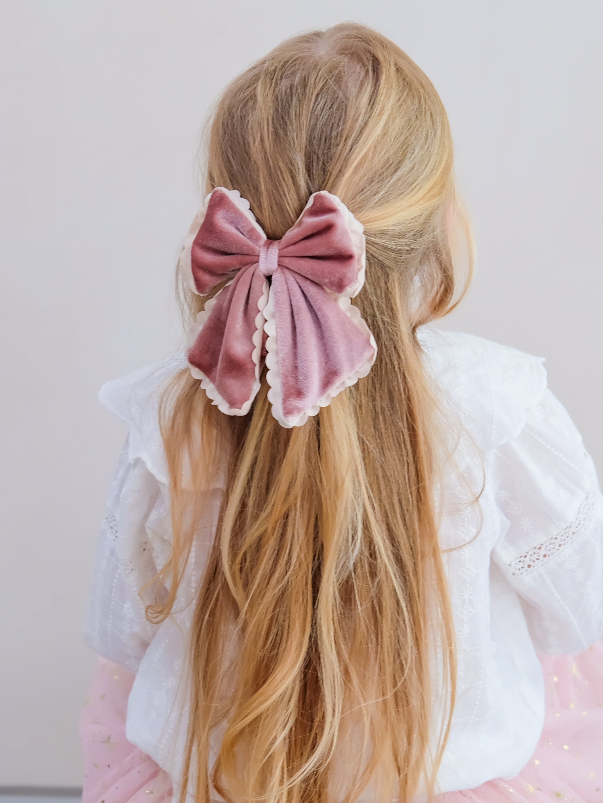 scallop trim velvet bow lifestyle