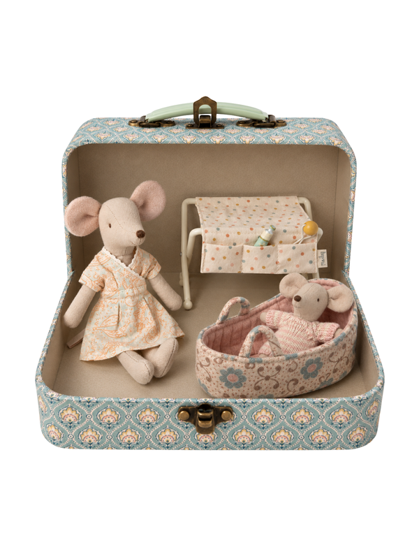 Rose Baby Mouse Nursery in Suitcase