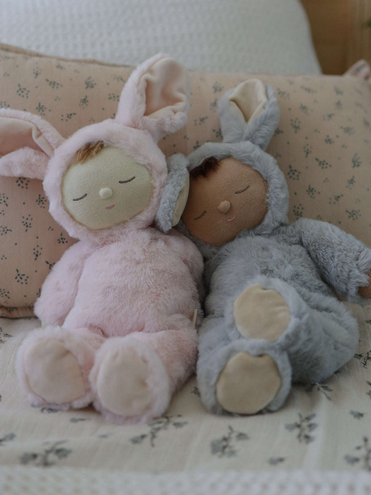 Lullaby Cozy Dinkum Bunny Pip - Smoke Plush Olli Ella