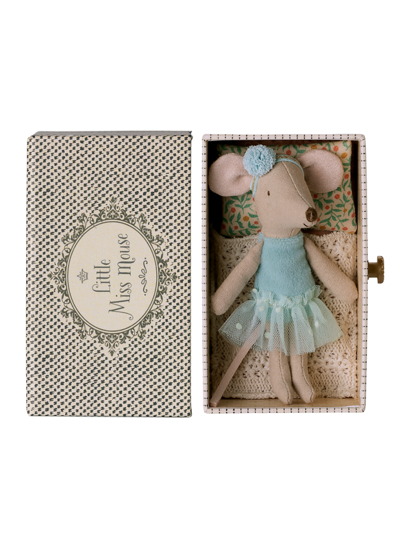 Dance Mouse in Daybead, Little Sister