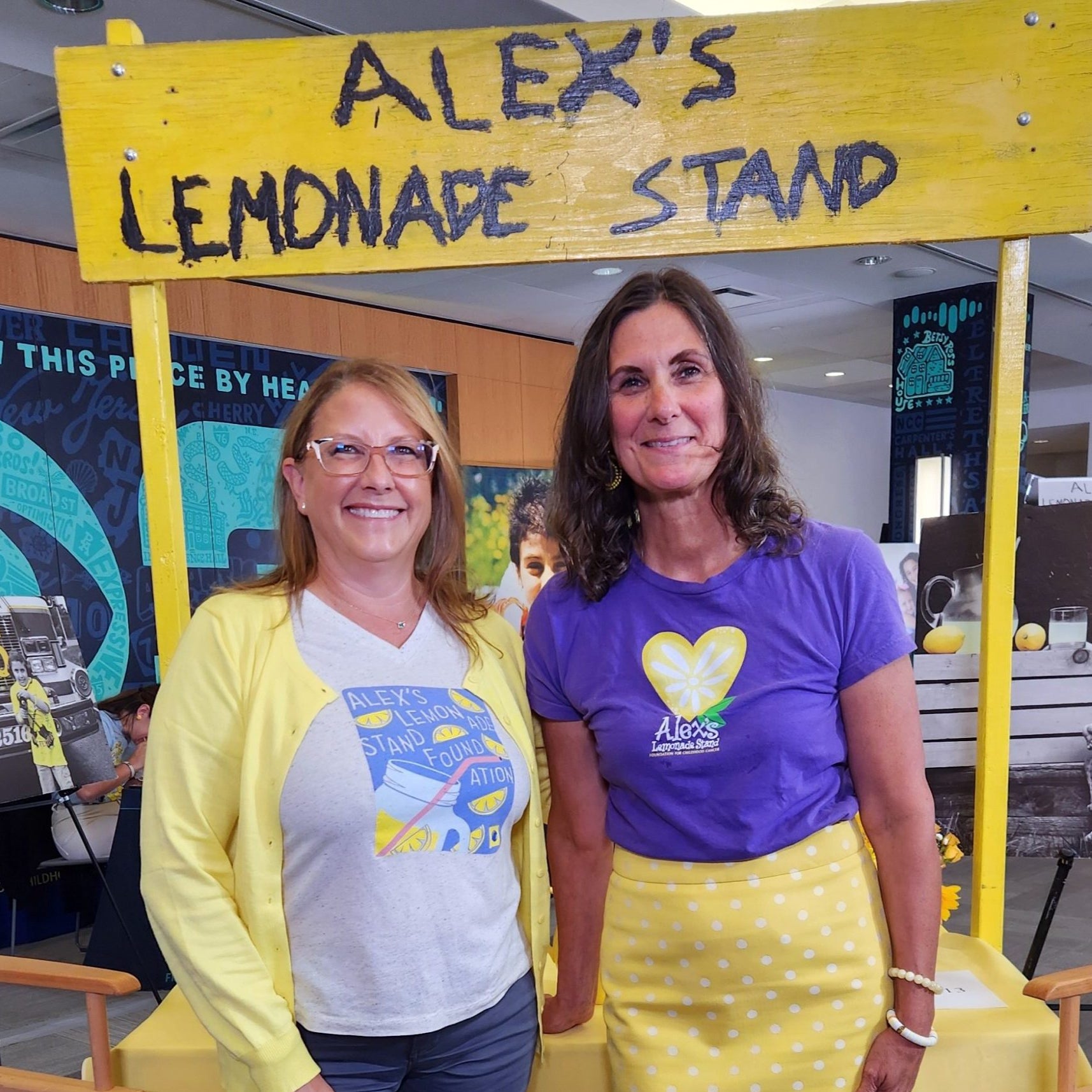 liz scott with alexs lemonade stand
