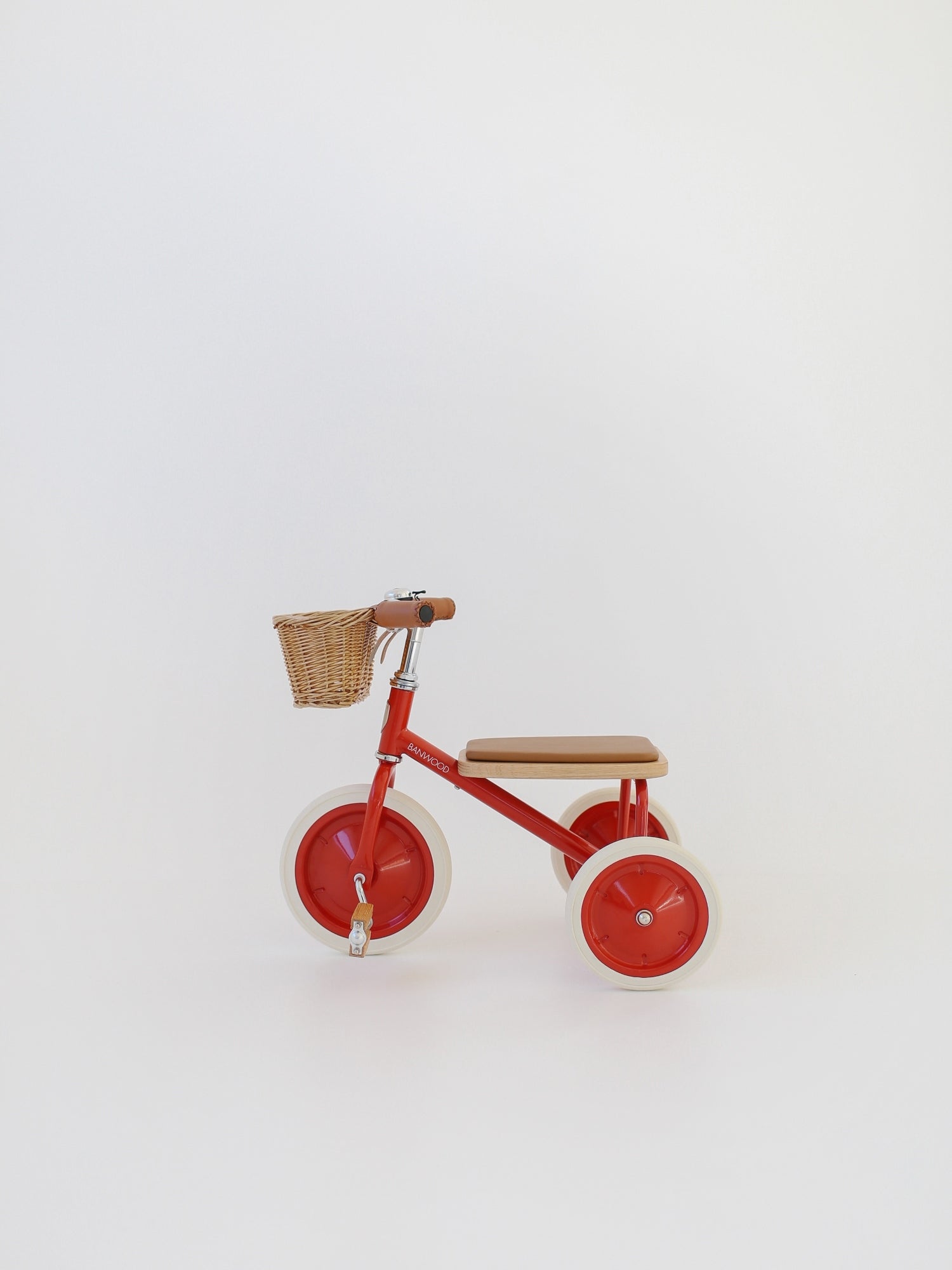 Banwood 2025 trike red